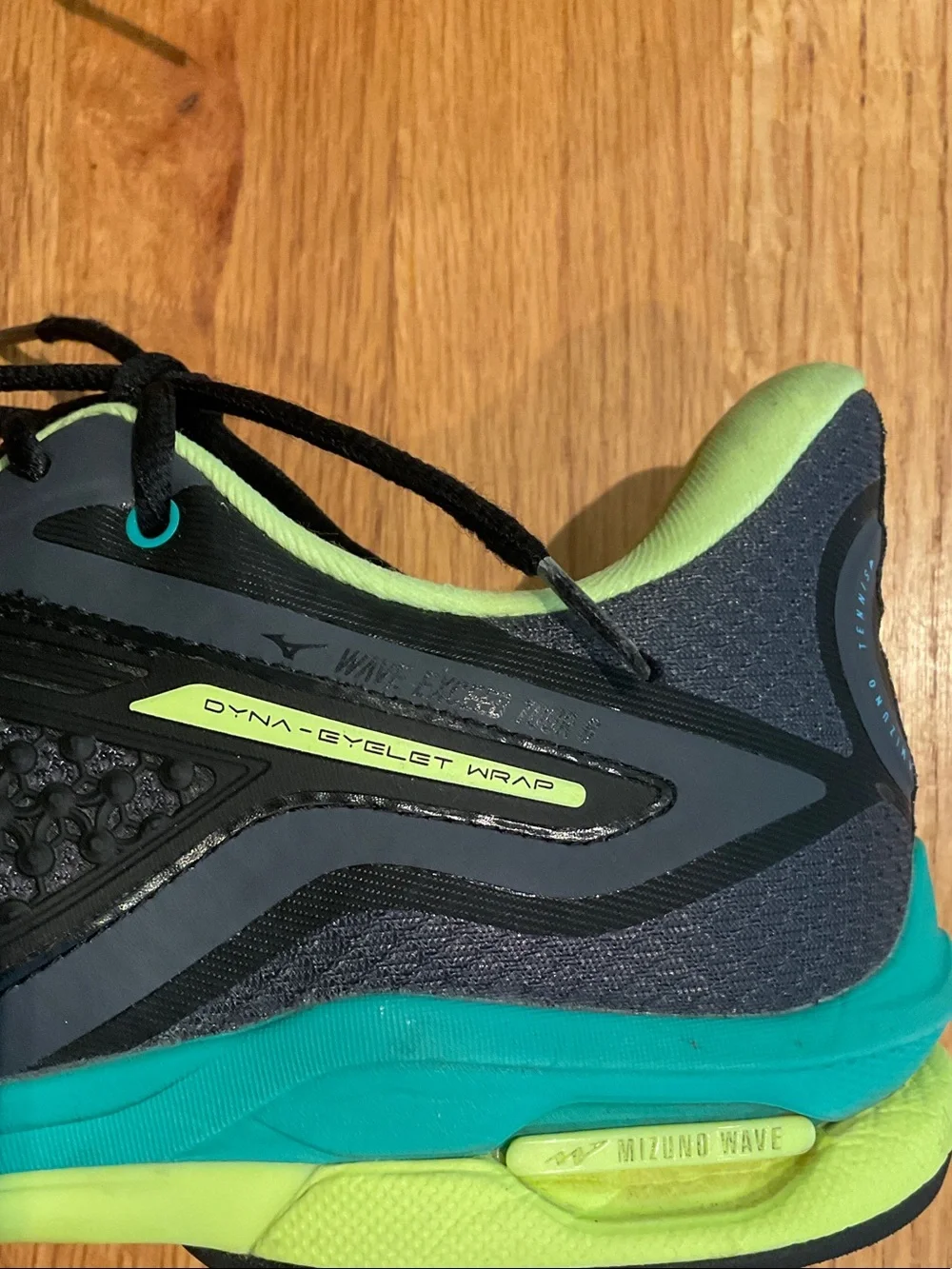 Mizuno Enerzy Wave Exceed Tour 6 Tennis Shoes - Neon Yellow & Teal Accents